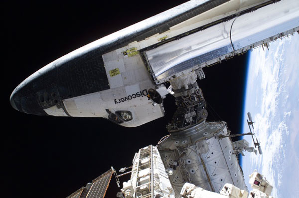 NASA Plans Partial Fix for Discovery Orbiter to Reduce ISS Risk